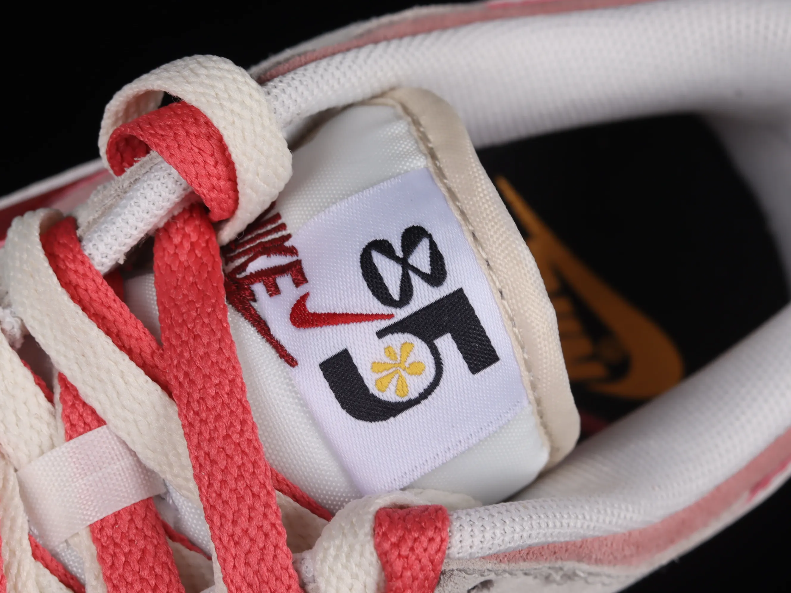 All Categories Nk SB Dunk Series Nk SB Dunk Low Low-top Sneakers Nk Dunk Low SE 2023 Year of the Rabbit Limited SB Smashed Backboard Fashion Casual Sneakers DO9457-117
